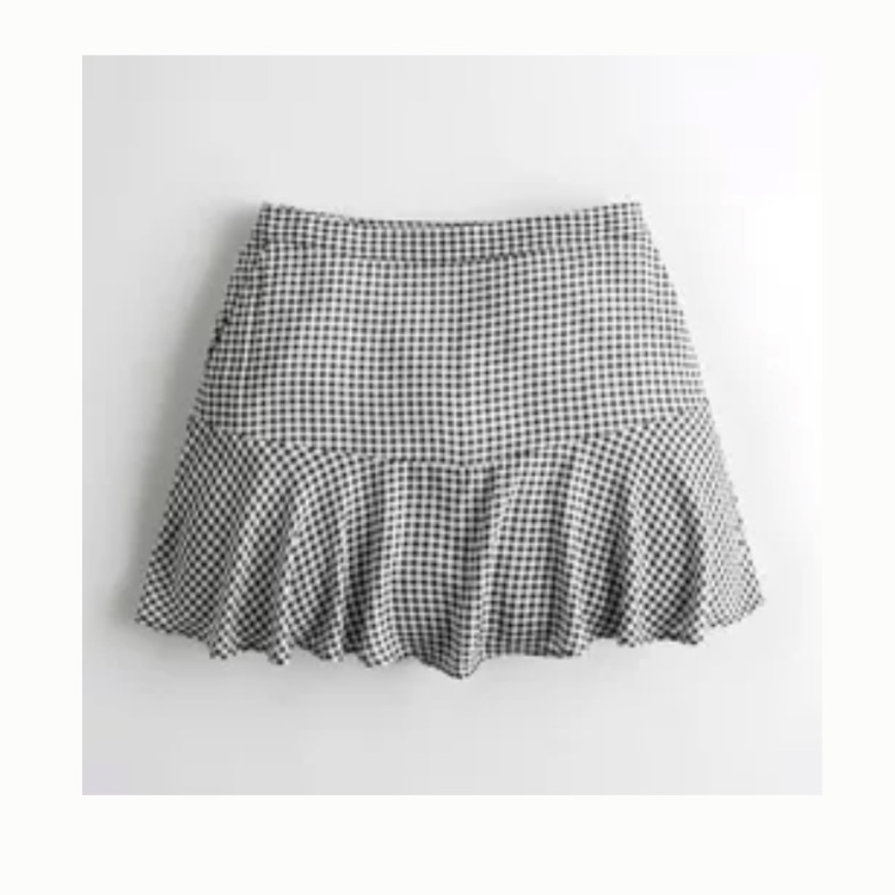 NWT Hollister Ultra High-Rise Ruffle Skort